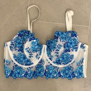 SHEIN Blue Floral Lace Bralette